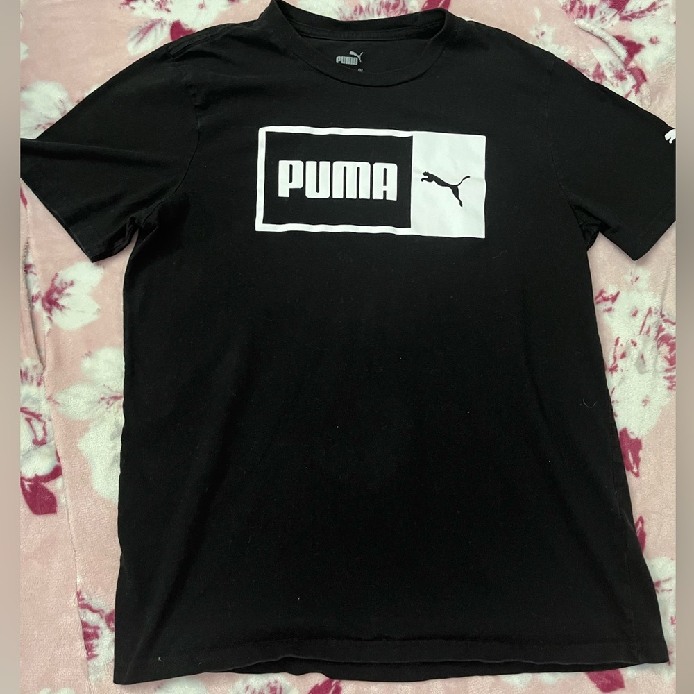 🥀PUMA Black Logo Tee🥀